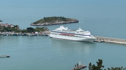 “Astoria Grande” kruvaziyeri 1079 yolcusuyla Amasra’ya geldi