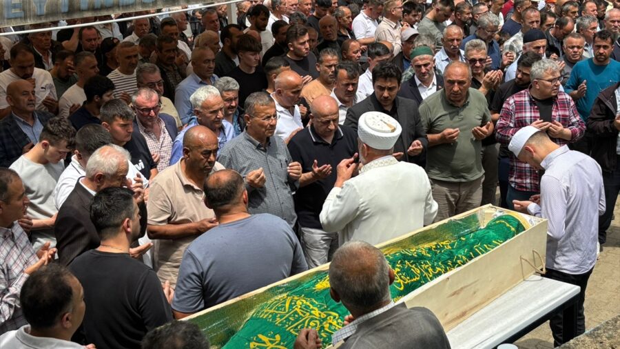 Giresun’da derede akıntıya kapılarak hayatını kaybeden kişinin cenazesi toprağa verildi