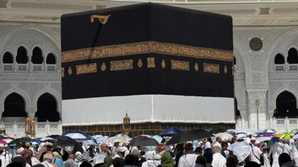 Kutsal topraklarda bulunan 1,7 milyonu aşkın Müslüman hacı oldu