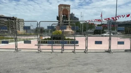 İstanbul’da Taksim Metrosu ve Yollar Kapatıldı