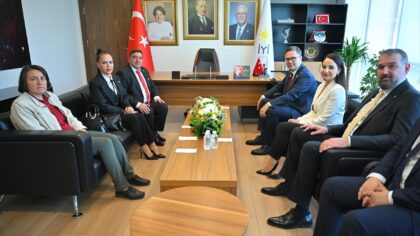 İYİ Parti Genel Merkezi’nde siyasi partiler arası bayramlaşma