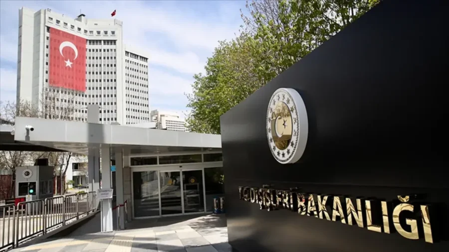 Karadeniz’de Türk Gemisi Vuruldu: İki Vatandaş Yaralandı