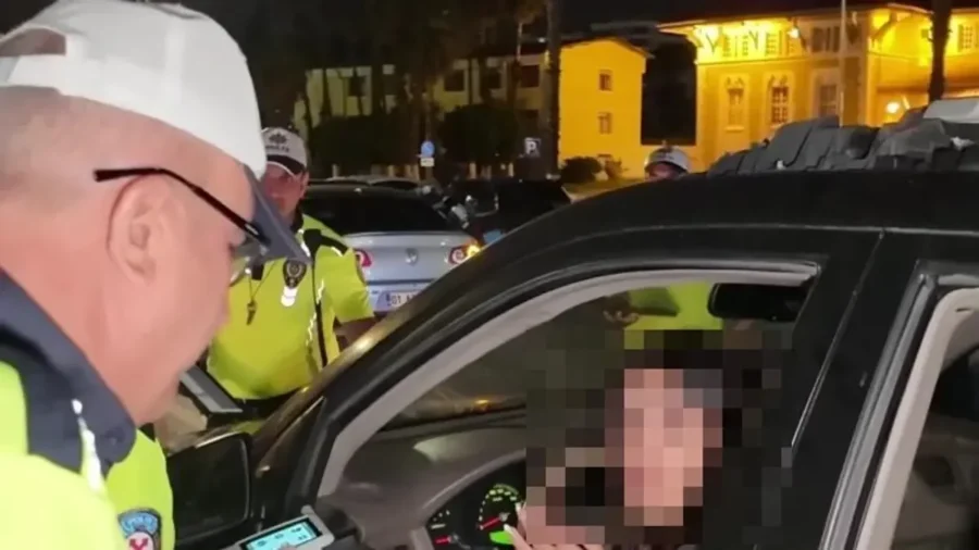 Polise Çarpıp Kaçan Alkollü Sürücü Tutuklandı
