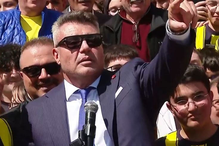 Saran'dan sözünü kesen taraftarlara: Bak bir daha almam sizi maçlara, bir durun lan