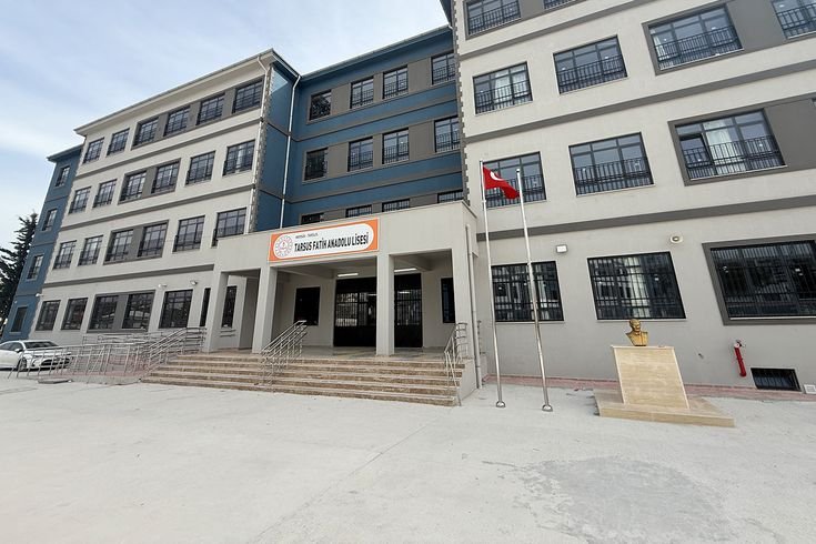 Mersin'de bir lise öğrencisi silahla yakalandı