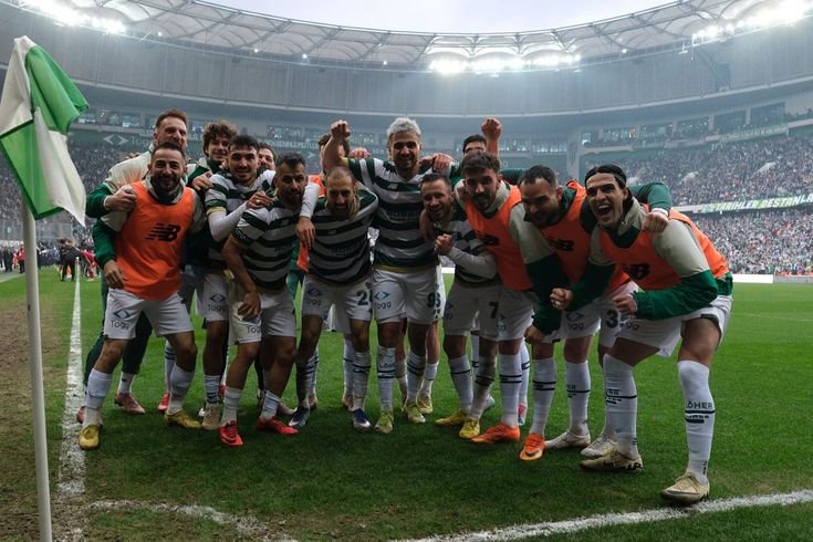 Belki de şampiyonluk mücadelesi! Bursaspor'un maçını oynayacağı stat değişti