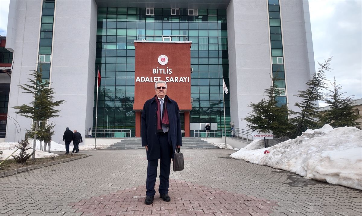 Bitlisli avukat mesleğini 49 yıldır ilk günkü heyecanla sürdürüyor