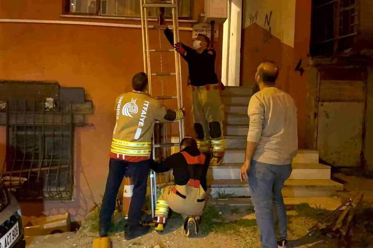 Apartmandan gelen kötü koku acı gerçeği ortaya çıkardı