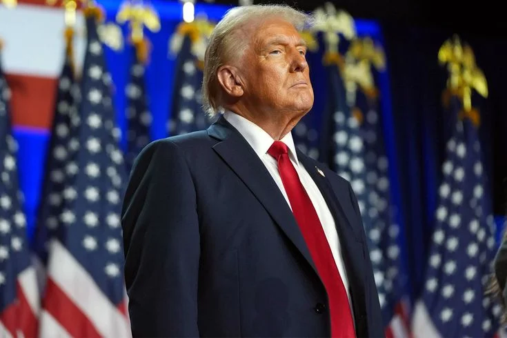 ABD'de ortalama benzin fiyatı 2022'den bu yana ilk kez 4 doların üzerine çıktı