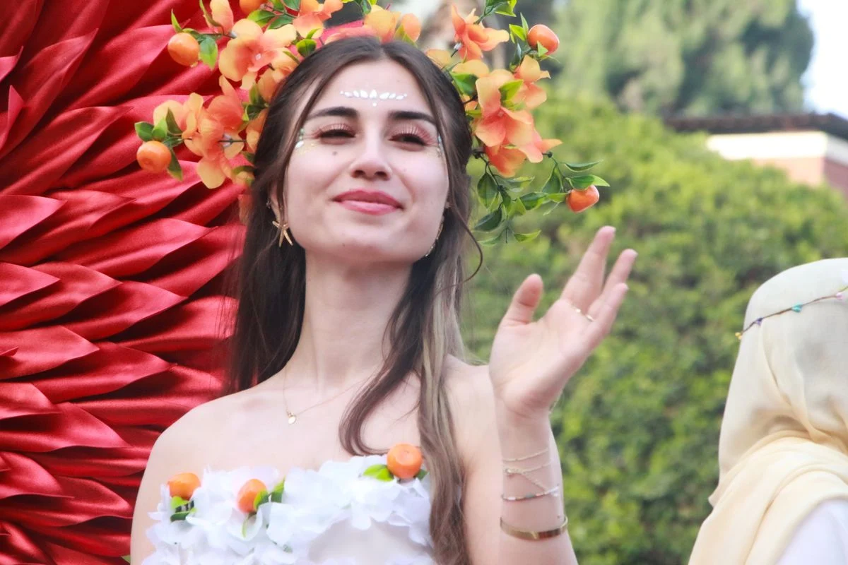 Adana'daki Portakal Çiçeği Karnavalı'na 1 milyondan fazla kişi katıldı