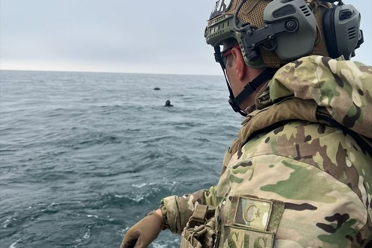 İğneada açıklarında tespit edilen mayın, SAS timlerince imha edildi