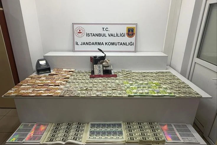 Görüntü İstanbul'dan! Her yerden para fışkırdı