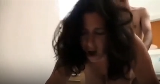 Kendini Aşan İzmirli Cuckold Çift...Koca Güzel Çekim Yapıyor Karısı Erkekle Sikişiyor – İzle | TurkIfsaLife