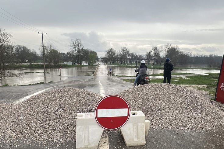 Edirne'de su seviyesi yükselen Tunca ve Meriç'te 'sarı alarm' uyarısı devam ediyor