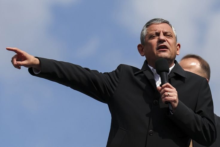 Özgür Özel’in Nevşehir hamlesi tartışma yarattı: Kendi memleketi sözü ters tepti!