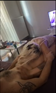 Melek, ve mika nickli yayıncı Çiftinin Sex Videosu Kız Fena Sakso Çekiyor – İzle | TurkIfsaLife