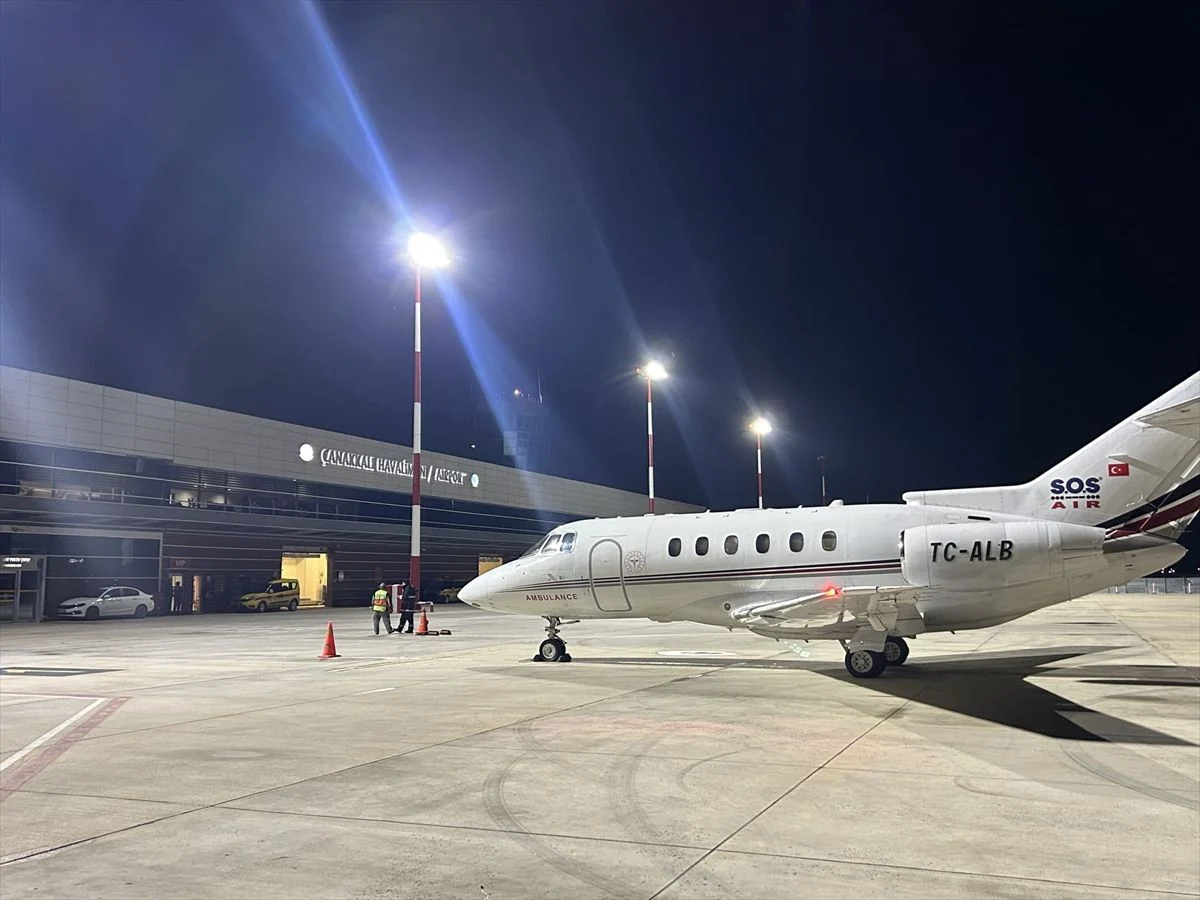 Çanakkale'de rahatsızlanan bebek, ambulans uçakla Ankara'ya sevk edildi