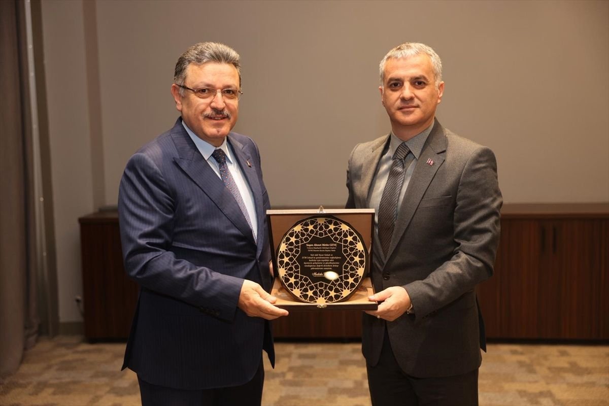 Ahmet Metin Genç Haberleri - Ahmet Metin Genç Kimdir - Haberler