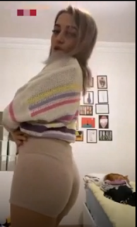 Sinem sexy vücudunu sergiliyor soyunma fantazisi olanlar için kaçmayacak şekilde güzel iyi seyirler dilerim – İzle | TurkIfsaLife