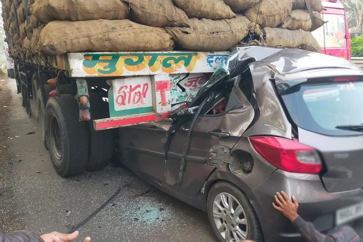 Katliam gibi kaza! 13 kişi öldü, 30 kişi yaralandı