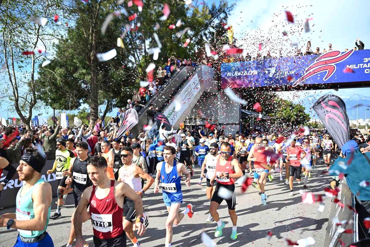21. Uluslararası Runtalya Maratonu başladı