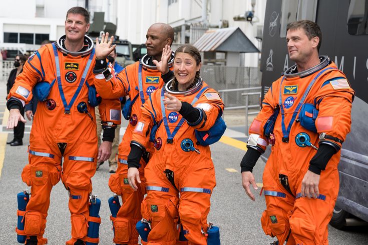 Artemis 2'den tarihi rekor! Apollo'yu solladı