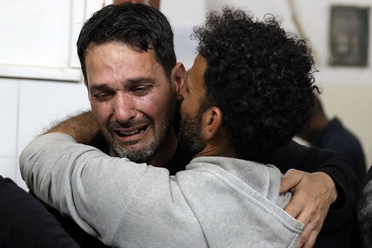 İsrail'in Gazze Şeridi'ne son 48 saatte düzenlediği saldırılarda 16 kişi hayatını kaybetti